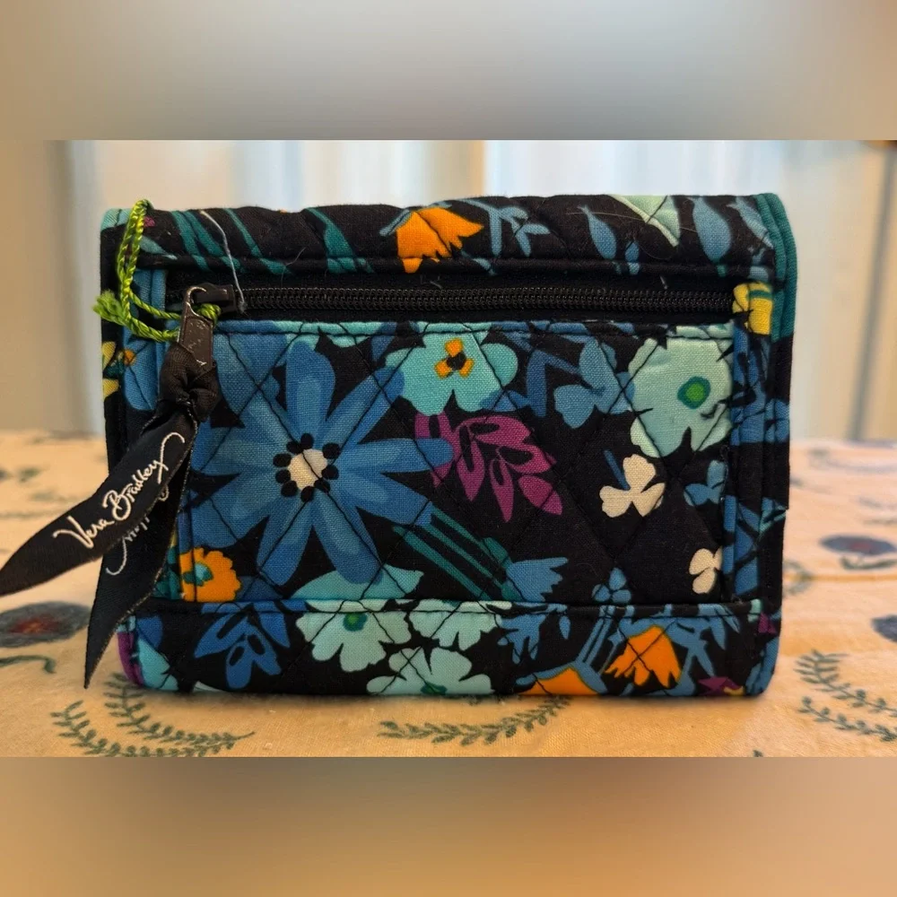 NWT Vera Bradley Euro Wallet in Midnight Blues Pattern - Picture 3 of 5